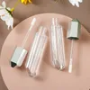Verpackungsmaterial: Leerflasche, Lippenbürste, Diamant- und Rundrohre