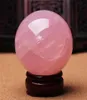 Rockcloud Healing Crystal Natural Pink Rose Quartz Gemstone Ball Spicination sfär Dekorativ med trästativskonst och hantverk2789254