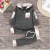 Abiti firmati per bambini Ragazzi Tute scozzesi Camo Felpe con cappuccio a righe Pantaloni Set di abbigliamento Patchwork Cappotto floreale Pantaloni Abiti Autunno Casual BJ