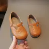 Leren schoenen voor babymeisjes Lente Koreaanse stijl Zachte antislip Ondiepe Mary Janes Ademende kinderen Flats voor school Schattig PU 240122