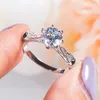 Anelli a grappolo Corona di moda 1 D Colore Moissanite con certificato GRA Anello per le donne Argento sterling 925 Fidanzamento Matrimonio Gioielleria raffinata