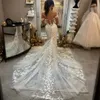 Abito da sposa a sirena Boho da spiaggia per la sposa con scollo a V e spalle scoperte Abiti da sposa in pizzo applicati per abiti da matrimonio Abiti da designer Tessuto lucente NW077