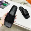 Designer Flats Cowhide Platform Lätt sandaler Öppna tå flip-flops för utomhus komfort