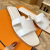 Women Designer Slippers Sandals Slides Female Summer Fashion Outside Wear New Style Net Red Flat Bottom Tourism Beach A Word Leather Womens Sexy Sandals