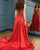 Robes de soirée sirène en dentelle perlée rouge magnifique avec train détachable col en V robes de bal pailletées balayage train cristaux de satin robe formelle BC18093