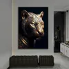 Schilderijen Black Gold Eagle Lion Canvas Painting Metal Poster Wall Art Noordse herten Tiger Wolf Swan Esthetic Picture voor woonkamer Decor