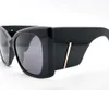 مصمم أزياء M119 Blaze Sunglasses للنساء على شكل فراشة كبير الحجم