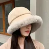 Berets Plush Domed Hat Elastic Fit Fisherman Winter Thick Short Brim Windproof Sunshade Stylish Lady For Warmth