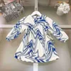 Abito per bambini di lusso Gonna per ragazza con design in vita con lacci Taglia 100-150 Vestiti per bambini a maniche lunghe Abito per bambini a strisce blu Jan20