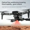 Novo drone quadricóptero E88 RC com design dobrável e bolsa de armazenamento gratuita, câmeras duplas Altitude Hold, conectividade WIFI FPV, modo sem cabeça 3D flips