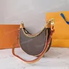 Ontwerper Een schoudertassen Dameshandtas Vintage metalen ketting Onderarmtas Crossbody Tas Half Maan Purse Pink Denim Loop Rou2727