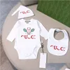 Artırıcılar Lüks Lüks Ruspers Yenidoğan Bebek Bodysuit Tasarımcı Erkek Kız% 100 Pamuklu Romper Marka Bebekler Şapka Bib Çocuk Onesies tulum Oteie