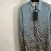 Leopardtryck Silkskjorta Kvinnor Fashion Loose Button Lång ärm LAPEL TIE SHIRT Vintage Print