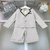 Luxury Baby Tracksuits Designer Kids Formell klänning Storlek 90-160 LOGO Tryckt stort lapel Långärmare och shorts Jan20