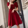 Casual Dresses Women's Elegant Red Square Neck Dress Summer Vintage High midje veckad Swing Midi Wedding Commemoration Day Outfits