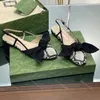 Lägenheter klackar sandaler berömda designer kvinnors slingbacks klädskor bowknot design söta kanin öron kinesiska nyårsserie kvalitet läder kväll med ruta 10a 35-41