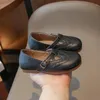 Leren schoenen voor babymeisjes Lente Koreaanse stijl Zachte antislip Ondiepe Mary Janes Ademende kinderen Flats voor school Schattig PU 240122