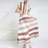 ワークドレスYudx Miyake Pleated Summer Striped Suit Tempemament High Collar Short-SleevedTシャツトップライト通気性ペプラム2ピース