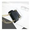 Дизайн бренда модных женщин небольшая квадратная сумка для плеча прозрачные прозрачные пакеты с композитными мессенджерами.