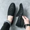 Scarpe da guida slip on in pelle verniciata con motivo di stampa da uomo Scarpe da ballo formali maschili per matrimonio Ritorno a casa Sapatos Tenis Masculino