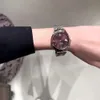 Projektantka Viviane Westwoods Cesarzowa Dowager XI Nowy fioletowy zegarek Broken Ice Blue Saturn Watch Watch Modny stalowy zespół Watch Watch Quartz Watch