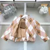 Luxury Jacket Jacket Doll Bear Padrão Impressão meninos meninas Casaco Tamanho 100-160 Lappel Roupos de bebê Designer Criança Criança Jan20
