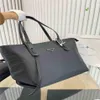 Sacs à main sacs en nylon sacs femme sacs de designer deux pièces set tes 3a qualité supérieure 2023 Bag de messager de grande capacité 261c