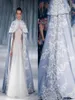 Paolo Sebastian Giacca da sposa Avvolgente per la sposa Collo alto Mantello da sposa Ricamo Mantello in raso Giacca da sposa Bolero Coprispalle Dubai Abaya5621670