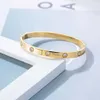 Bracelet de luxe à vis pour femmes, manchette en pierre de cristal, bijoux en acier inoxydable, pierres précieuses gravées, 2023