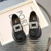 Koreansk stil barn läderskor våren hösthalten flickor flickor mångsidiga slip-on enkla barn mode loafers casual 240122