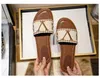 V67 moda chinelo sliders paris slides sandálias chinelos para homens mulheres designer quente unisex piscina praia flip flops tamanho 36-42