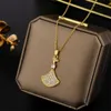 Pendanthalsband Ny Light Luxury Zircon Crystal Pendant Halsband för kvinnor Korean Fashion Sweet Sexig 316L Rostfritt stål Neckkedja smycken YQ240124