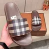 Sommer Vintage Plaid Hausschuhe Mule Slide Designer Sandale Luxusmarke Flip Flops Strand Frau Schuhmode Flache Ferse Sandalen Outdoor Leder Mann Sliders Großhandel