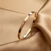 Produttore all'ingrosso moda coreana minimalismo femminile apertura braccialetto in metallo zircone braccialetto pieno di diamanti