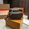 カメラの女性luxurysハンドバッグレザーショルダークロスボディバッグデザイナー女性ハンドバッグダブルジッパーボックス形状のハンドバッグ大きな財布新しいファッション旅行バッグ