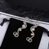 Pendientes colgantes con letras de diamantes y perlas de diseñador de lujo, joyería de calidad alta de estilo clásico, regalo para novia y fiesta