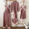 Vêtements de nuit pour femmes 5pcs Lady Pyjamas Set Robe en dentelle Loungewear Femmes Pijamas Costume Printemps Été Satin Peignoir Strapshorts Lingerie