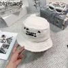 2024 Designer Wool Baseball Cap Fisherman Hat Men Men Kobiety Kucie czapki jesień i zimowa ciepła kaczka Praaada typ typu haft zapobiegaj czapce zapobieganie czapce na zewnątrz wyposażone wiadra na zewnątrz