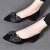 Chaussures habillées Chaussures noires pour femmes 2023 nouveau Vintage Bling noeud papillon talon épais sans lacet femmes chaussures à talons robe bureau Laides pompes décontractéesL231228