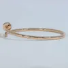 Lyxiga smycken solid 18k Real Rose Gold Bangle Nail Natural Diamonds Armband Par Nytt mode för kvinnor och män smycken