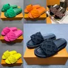 Designer Sliders Slippers Women Men Pool Pillow Slides Fashion Classic Prints Emed Flat Comfort Mules Summer Sandals Black Fuchsia Grey Beach Shoes