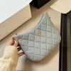 Famous designer's classic shoulder bag, pure color with zipper, women's bag for dating, shopping, business, tourism, parties, dressing, women's bag, socialite style