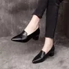 Robe chaussures femmes mignon européen élégant bout rond noir pu cuir carré talon pompes dame décontracté vin rouge confort été moyen