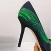 2024 Designer Women High Heel Shoes Retro Rose Tryckt Röda klänningskor 10 cm stiletthäl Black Pointed Toes Satin Woman Pumpar Fashion Party Evening Shoe Letterg 35 ~ 42