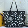 2023 Women Shoulder Bags Leather Shopping Bag Large Capacity Tote Fashion Letters White Polka Dot Print Meduim Handbag With Zip Po250n