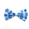 Vêtements pour chiens 30/50pcs hiver noeuds papillons charmes accessoires pour chiots collier coulissant arcs bleus style flocon de neige fournitures pour animaux de compagnie petit