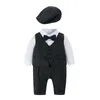 Set di abbigliamento 2024 Stile Gentleman Infantile Neonati maschi Vestiti Set 3 pezzi Camicia Papillon Pagliaccetto Gilet Cappello Vestito nato Abiti da festa Abito carino