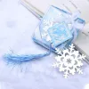 wholesale Marque-pages en métal élégants en forme de flocon de neige avec pompon, coffret cadeau pour cadeaux de Noël et d'anniversaire, fournitures de fête de mariage ZZ