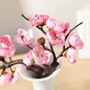 Finto verde floreale Cherry Red Plum Blossom Fiori artificiali di seta Ramo di plastica per la decorazione domestica di nozze Decorazione interna Bacca di schiuma Fiore finto YQ240125