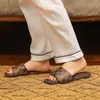 2024 Summer Women's Slippers Fashion Lattice Inomhus Flat Bekväm fritid utomhus utan slip strandsandaler 36-41